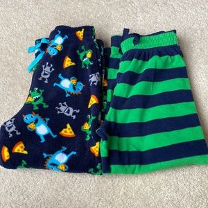 2 Boys fleece pajama pants - size 8